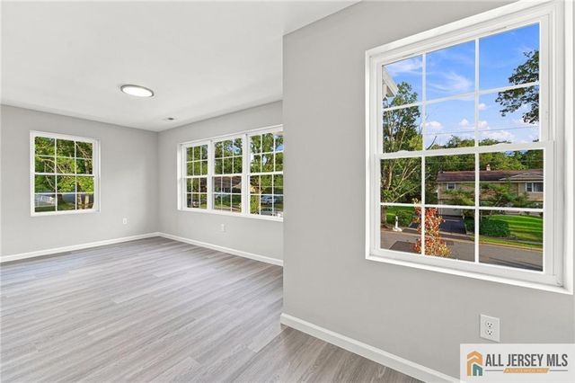 160 Hillside Avenue, Piscataway, NJ 08854