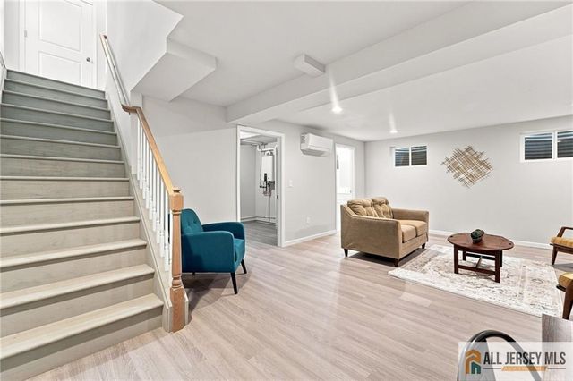 160 Hillside Avenue, Piscataway, NJ 08854