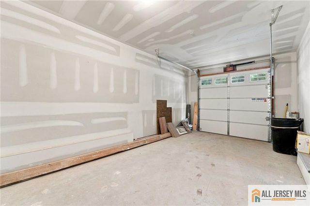 160 Hillside Avenue, Piscataway, NJ 08854
