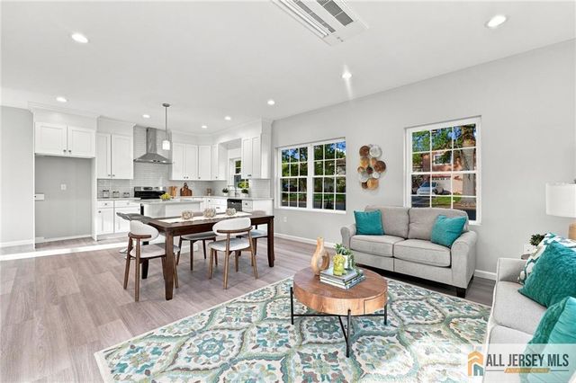 160 Hillside Avenue, Piscataway, NJ 08854