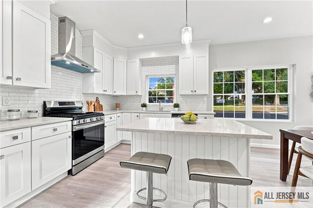 160 Hillside Avenue, Piscataway, NJ 08854