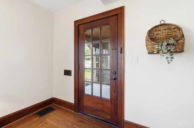 6514 Tyne Avenue, Cincinnati, OH 45213