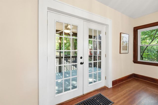 6514 Tyne Avenue, Cincinnati, OH 45213