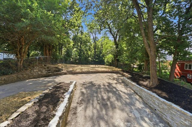 6514 Tyne Avenue, Cincinnati, OH 45213