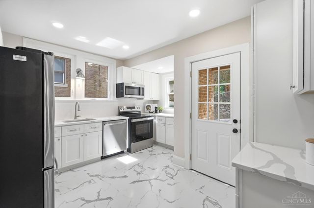 6514 Tyne Avenue, Cincinnati, OH 45213