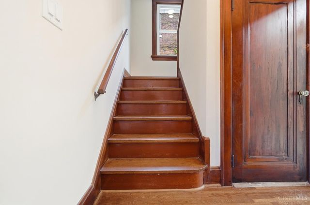 6514 Tyne Avenue, Cincinnati, OH 45213