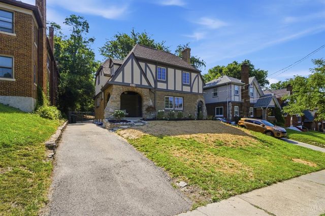 6514 Tyne Avenue, Cincinnati, OH 45213