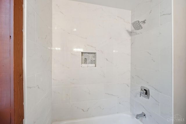 6514 Tyne Avenue, Cincinnati, OH 45213