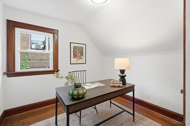 6514 Tyne Avenue, Cincinnati, OH 45213