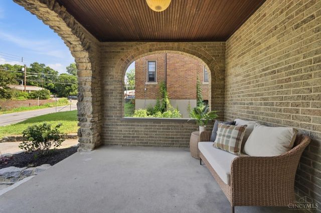 6514 Tyne Avenue, Cincinnati, OH 45213