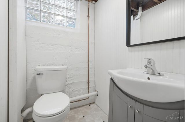 6514 Tyne Avenue, Cincinnati, OH 45213