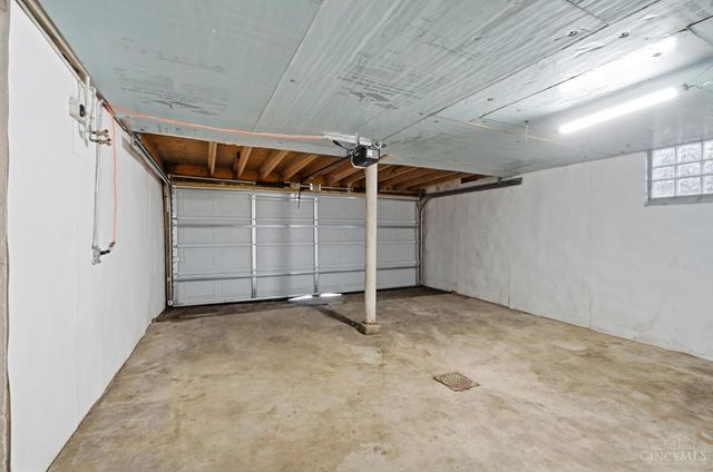 6514 Tyne Avenue, Cincinnati, OH 45213