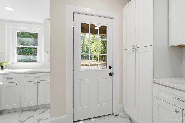 6514 Tyne Avenue, Cincinnati, OH 45213