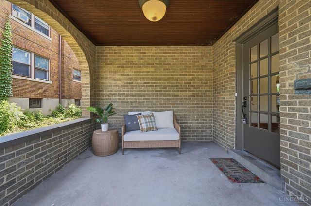 6514 Tyne Avenue, Cincinnati, OH 45213