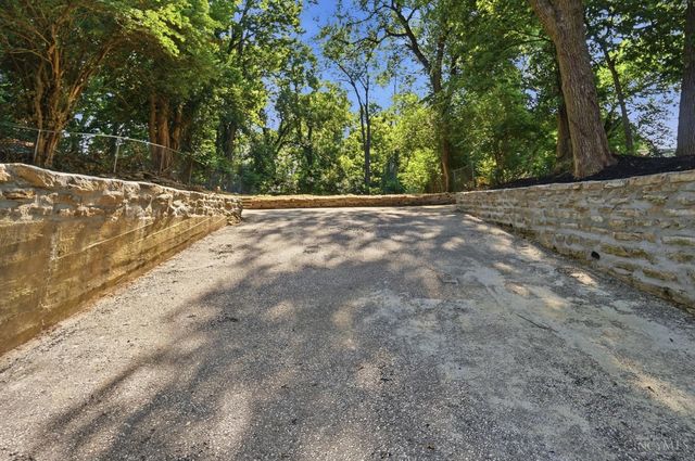 6514 Tyne Avenue, Cincinnati, OH 45213