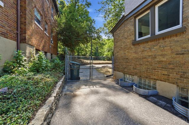 6514 Tyne Avenue, Cincinnati, OH 45213