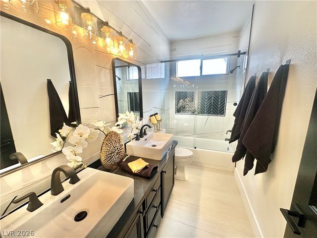 10637 TURQUOISE VALLEY Drive, Las Vegas, NV 89144
