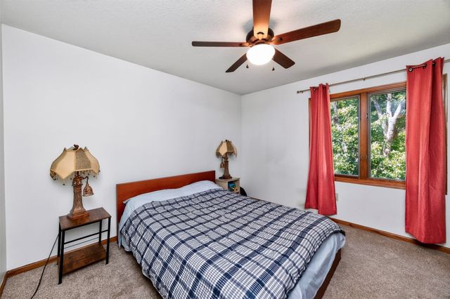 4616 93rd Street, Urbandale, IA 50322
