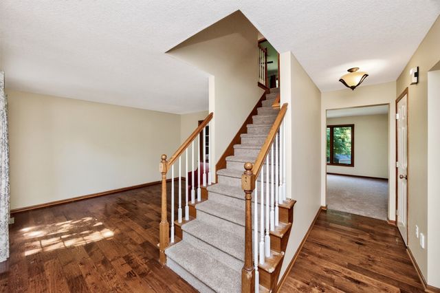4616 93rd Street, Urbandale, IA 50322