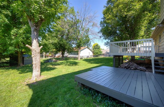4616 93rd Street, Urbandale, IA 50322