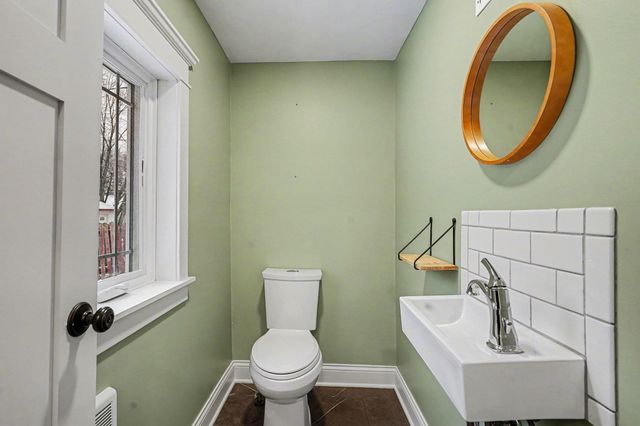 849 Iglehart Avenue, Saint Paul, MN 55104