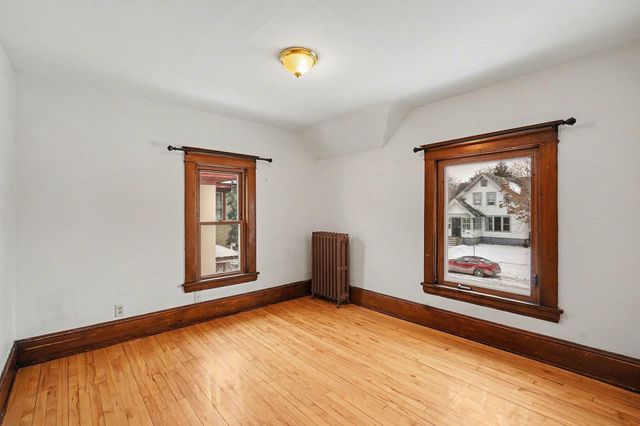 849 Iglehart Avenue, Saint Paul, MN 55104