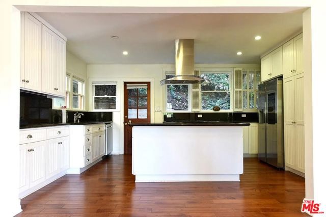 6776 Milner Road, Los Angeles, CA 90068
