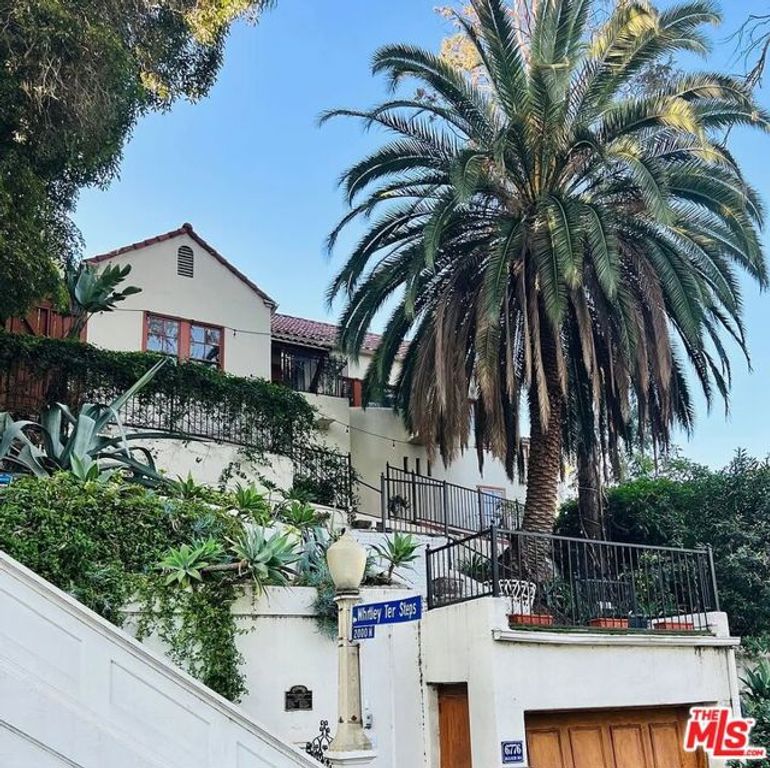 6776 Milner Road, Los Angeles, CA 90068