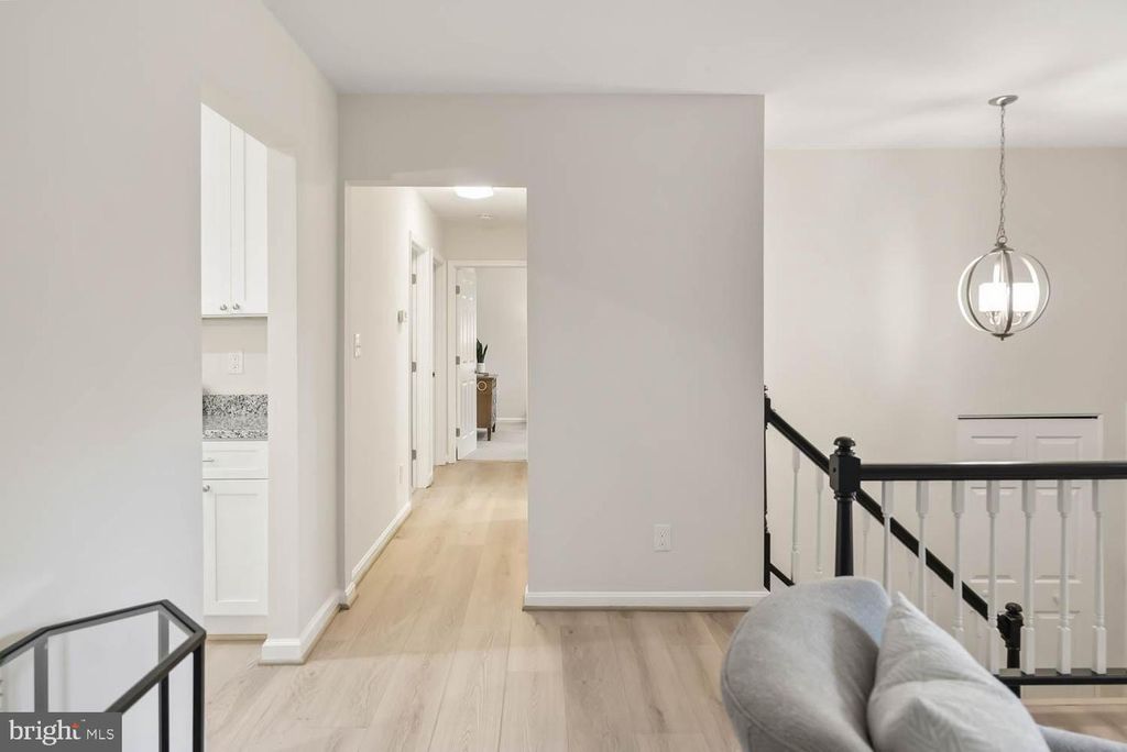 8929 CHELTONHAM PL, Annandale, VA 22003