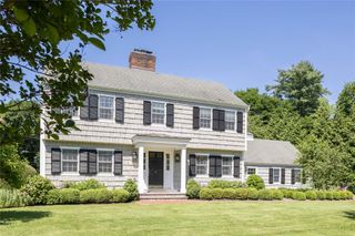 6 Meadow Place, Lattingtown, NY 11560