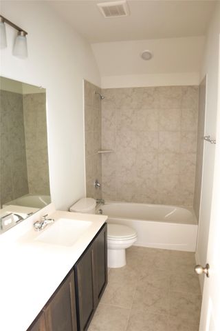 1216 Rosebay Drive, Justin, TX 76247