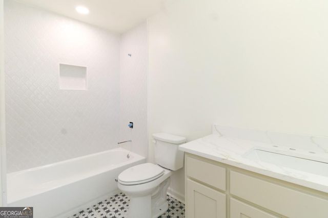 100 Williamsburg Lane, Athens, GA 30605