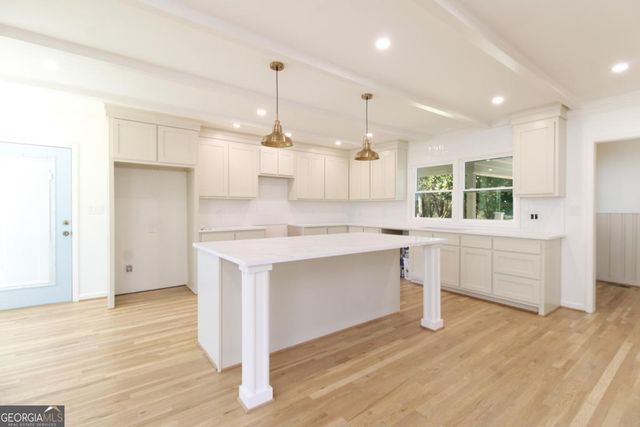 100 Williamsburg Lane, Athens, GA 30605