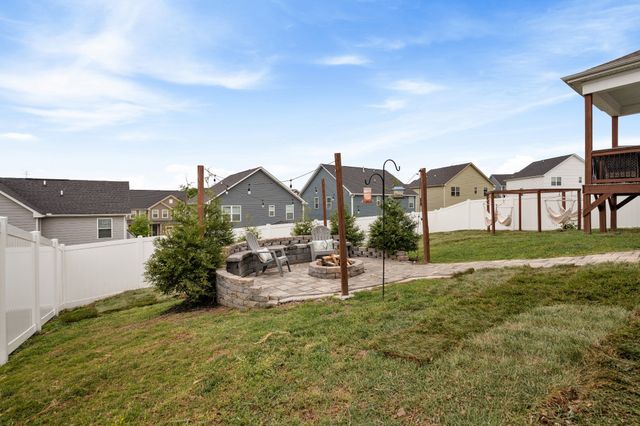 616 Castle Rd, Mount Juliet, TN 37122