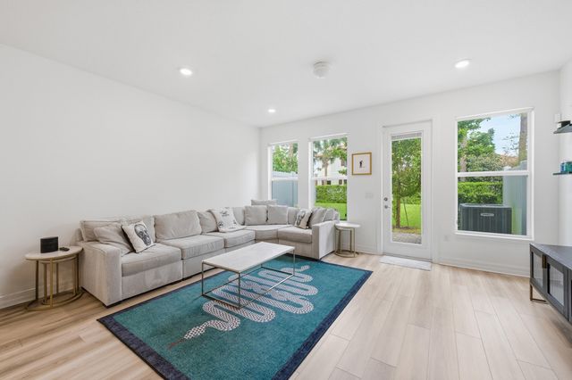 6125 Rancho Lane, Greenacres, FL 33415