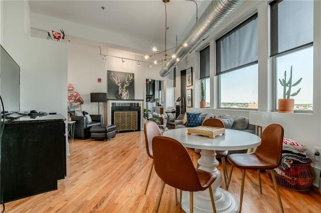 2107 Grand Avenue 1001-1002, Kansas City, MO 64108