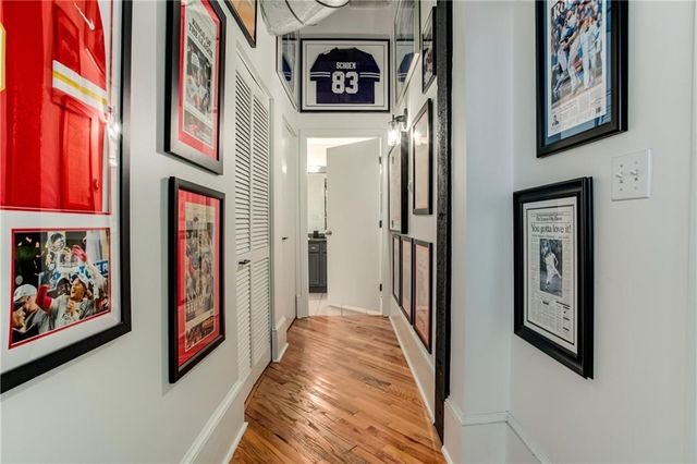 2107 Grand Avenue 1001-1002, Kansas City, MO 64108