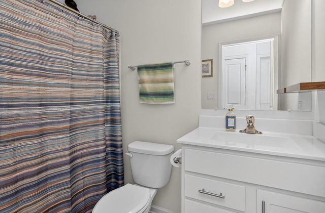 2213 Venture Drive, Schaumburg, IL 60173