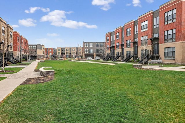 2213 Venture Drive, Schaumburg, IL 60173