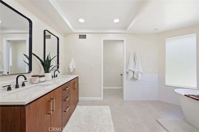 10 Horseshoe, Rolling Hills Estates, CA 90274