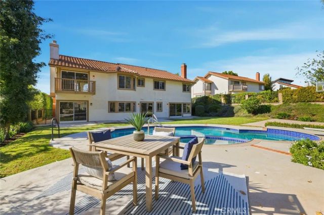 10 Horseshoe, Rolling Hills Estates, CA 90274