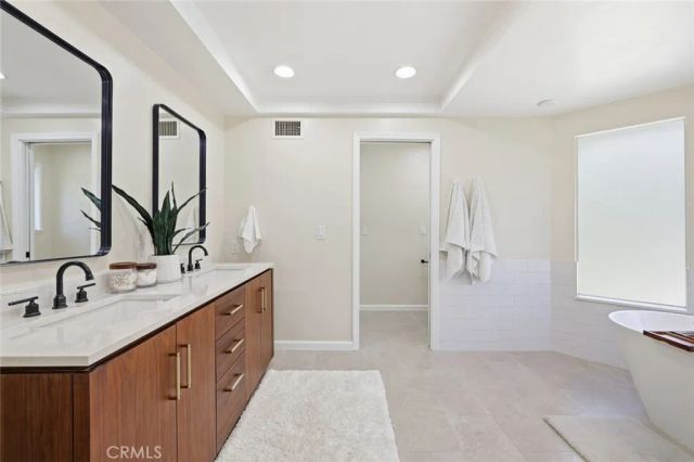 10 Horseshoe, Rolling Hills Estates, CA 90274