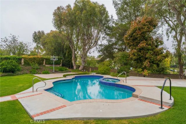 10 Horseshoe, Rolling Hills Estates, CA 90274