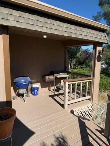 16499 Alexandra Way, Grass Valley, CA 95949