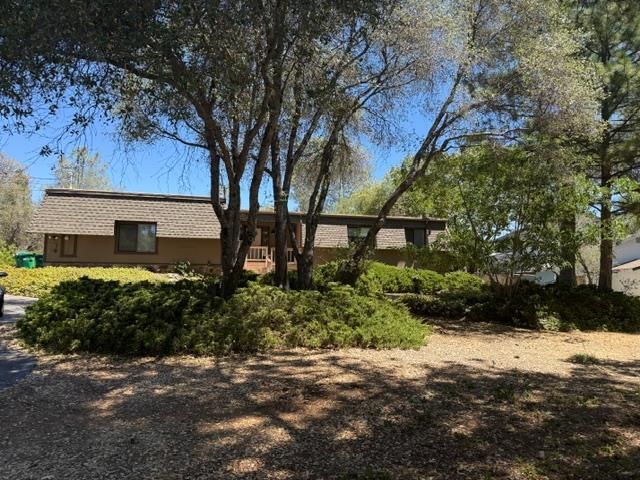 16499 Alexandra Way, Grass Valley, CA 95949