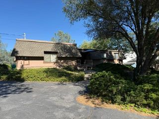 16499 Alexandra Way, Grass Valley, CA 95949