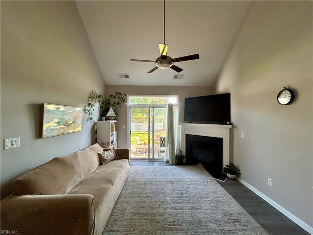 2113 Livingston ST, Suffolk, VA 23434