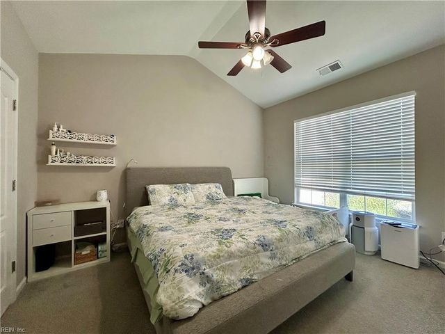 2113 Livingston ST, Suffolk, VA 23434