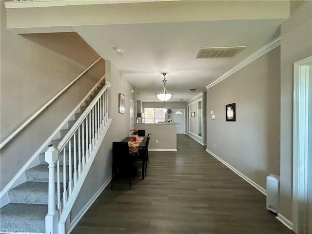 2113 Livingston ST, Suffolk, VA 23434