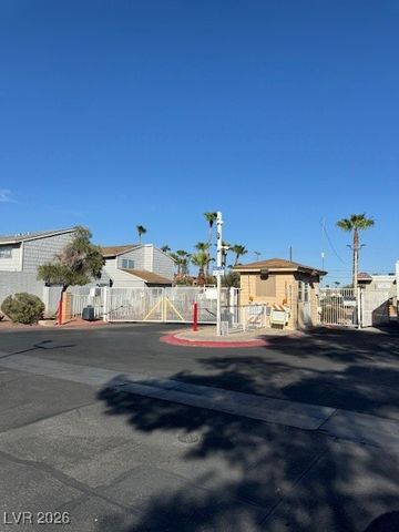 5116 Gray Lane F, Las Vegas, NV 89119